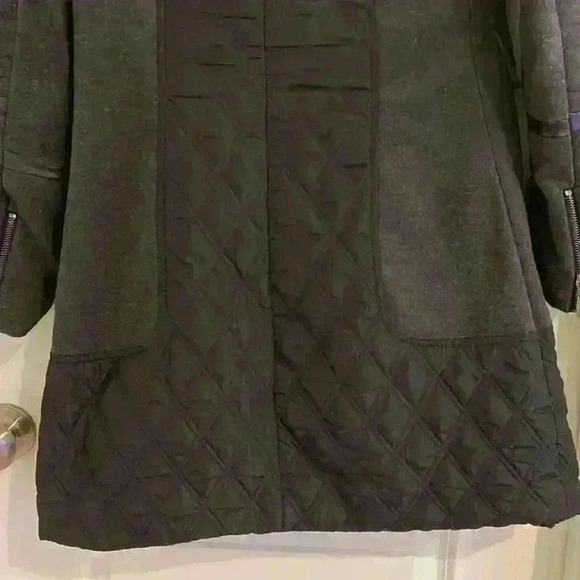 Yoki Outwear Quilted Long Jacket - Picture 10 of 11